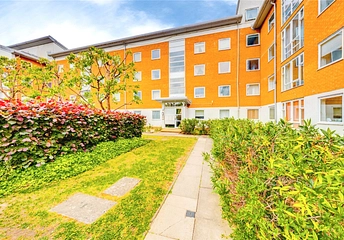 2 bedroom apartment to rent - Felixstowe Court, London, E16 - Property View 1