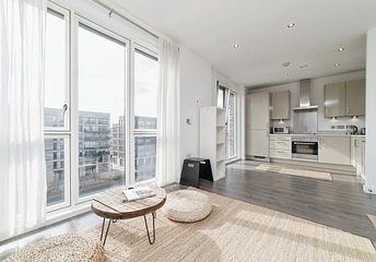 2 bedroom apartment to rent - Frobisher Yard, London, E16 - Property View 1
