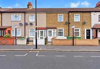 3 bedroom house to rent - Roman Road, London, E6 - Property View 1