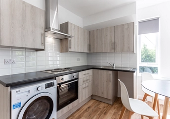 2 bedroom apartment to rent - Kings Parade, Askew Road, London, W12 - Property View 1