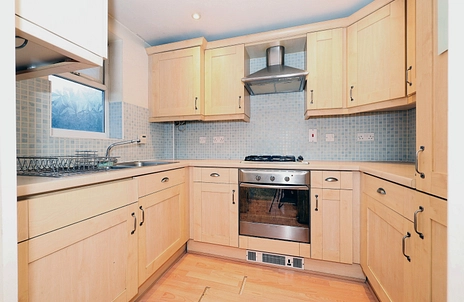 2 bedroom maisonette to rent - Amelia Close, London, W3 - Property View 3