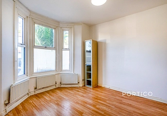 3 bedroom house to rent - Ramsay Road, E7