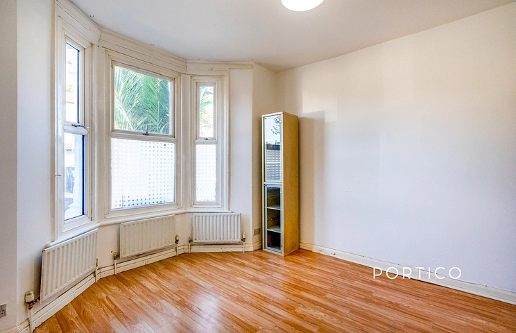 3 bedroom house to rent - Ramsay Road, E7