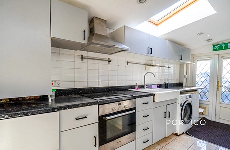 3 bedroom house to rent - Odessa Road, E7