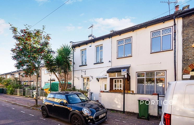 3 bedroom house to rent - Odessa Road, E7