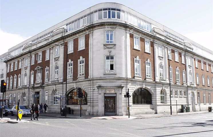 2 bedroom apartment to rent - The Quadrangle House, 84 Romford Road, London, E15