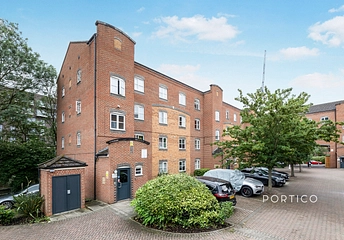 2 bedroom apartment to rent - Otter Close, Stratford, London, E15 - Property View 1