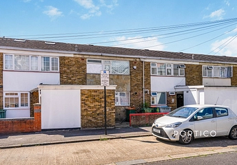 3 bedroom house to rent - Kennard Road, Stratford, London, E15 - Property View 1