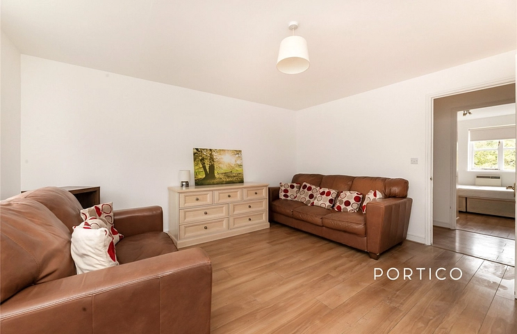 2 bedroom apartment to rent - Otter Close, E15