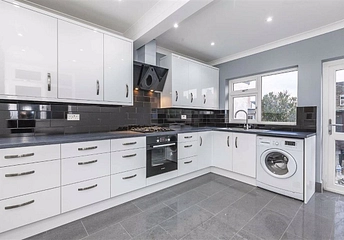 5 bedroom house to rent - Lea Bridge Road, Walthamstow, London, E17 - Property View 1