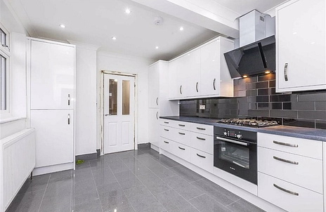 5 bedroom house to rent - Lea Bridge Road, Walthamstow, London, E17 - Property View 2