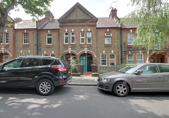 2 bedroom apartment to rent - Winns Terrace, Walthamstow, London, E17 - Property View 1