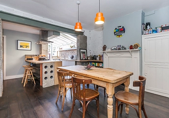 2 bedroom house to rent - Woodville Road, Walthamstow, London, E17 - Property View 1