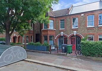 2 bedroom apartment to rent - Fleeming Road, London, E17 - Property View 1