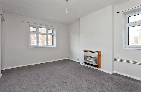 2 bedroom apartment to rent - Rivenhall Gardens, London, E18 - Property View 2