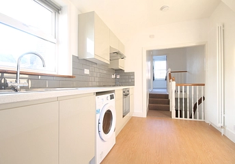 1 bedroom apartment to rent - Barclay Road, Walthamstow, London, E17 - Property View 1