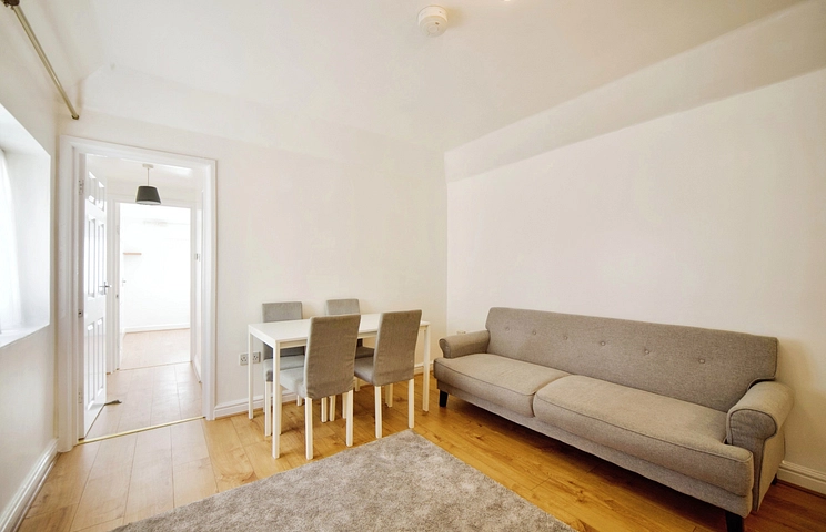 1 bedroom apartment to rent - Cooper Avenue, London, E17