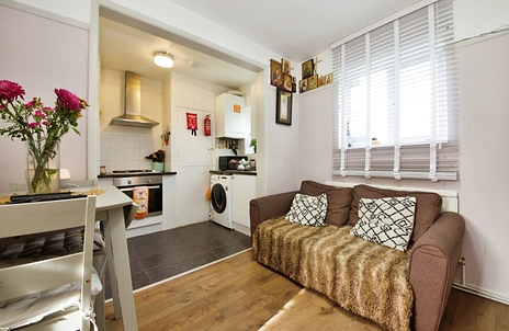 1 bedroom maisonette to rent - McEntee Avenue, London, E17