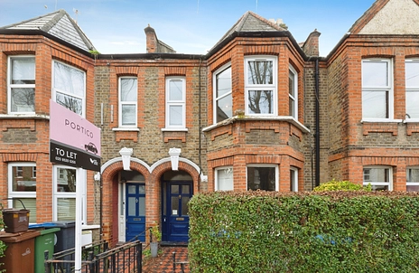 1 bedroom apartment to rent - Carr Road, London, E17