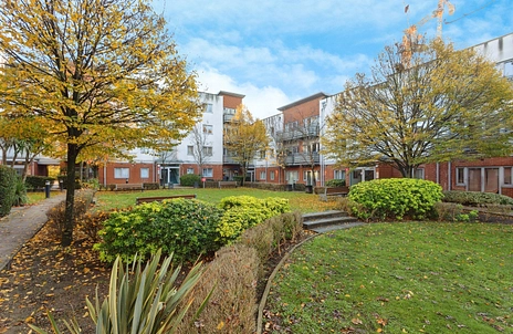 1 bedroom apartment to rent - Hawker Place, London, E17 - Property View 2