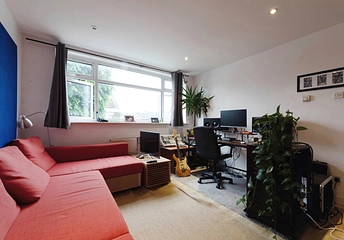 1 bedroom apartment to rent - Raglan Road, London, E17 - Property View 1