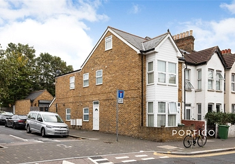 1 bedroom apartment to rent - Coleridge Road, London, E17