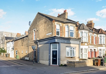 2 bedroom property to rent - Blackhorse Lane, London, E17 - Property View 1