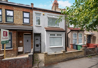 3 bedroom property to rent - MacDonald Road, London, E17 - Property View 1