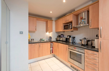 2 bedroom apartment to rent - London, SW18 - Property View 3
