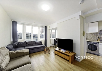 2 bedroom apartment to rent - Wentworth Court, SW18