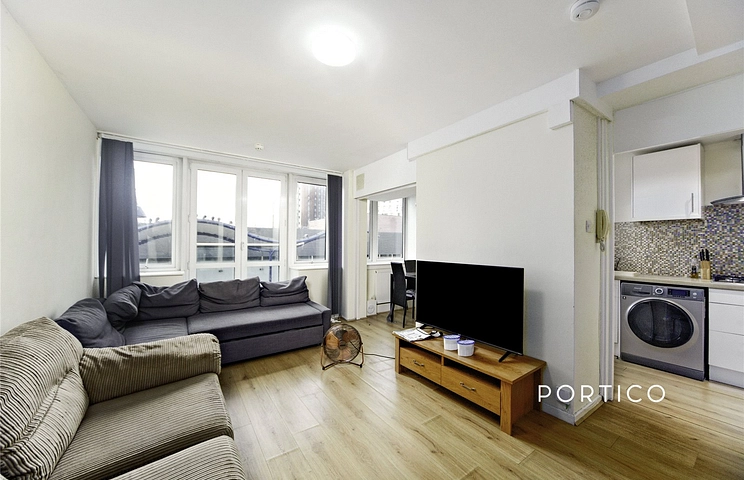 2 bedroom apartment to rent - Wentworth Court, SW18