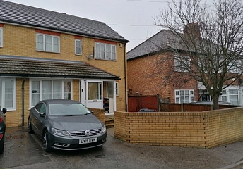 4 bedroom house to rent - Globe Road, Woodford Green, IG8 - Property View 1