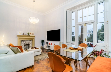 3 bedroom house to rent - Cedar Park, High Road, Chigwell, Essex, IG7 - Property View 2