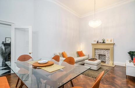 3 bedroom house to rent - Cedar Park, High Road, Chigwell, Essex, IG7 - Property View 3