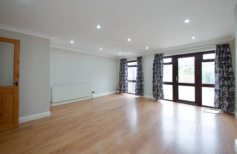 3 bedroom house to rent - Limes Avenue, Chigwell, IG7 - Property View 2
