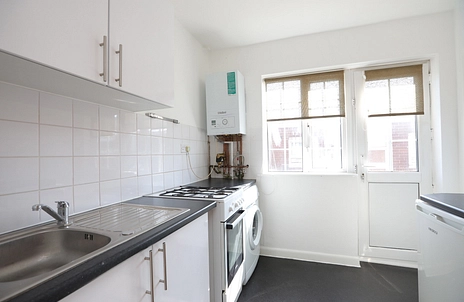 1 bedroom apartment to rent - Churchfields, London, E18 - Property View 2