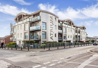 2 bedroom apartment to rent - The Atrium, Lower Queens Road, Buckhurst Hill, IG9