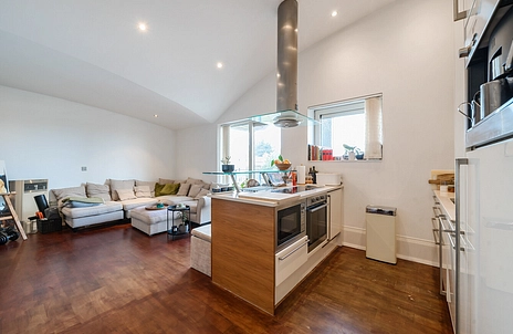 2 bedroom apartment to rent - The Atrium, Lower Queens Road, Buckhurst Hill, IG9