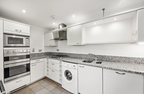 2 bedroom apartment to rent - Claremont Place, 24 Brook Parade, High Road, Chigwell, IG7 - Property View 3