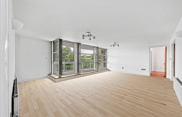 2 bedroom apartment to rent - Claremont Place, 24 Brook Parade, High Road, Chigwell, IG7 - Property View 1