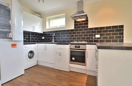 2 bedroom apartment to rent - High Road, Woodford Green, IG8 - Property View 2