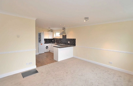 2 bedroom apartment to rent - High Road, Woodford Green, IG8 - Property View 3