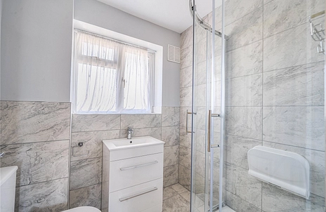 2 bedroom apartment for sale - Matlock Road, London, E10 - Property View 3