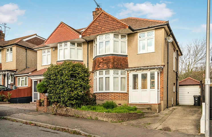 3 bedroom house for sale - Parkland Road, Woodford Green, IG8