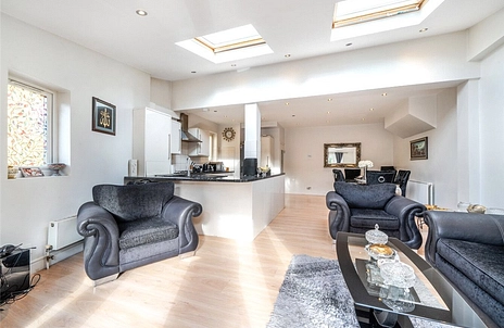 3 bedroom house for sale - St. Barnabas Road, Woodford Green, IG8