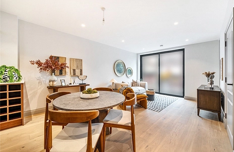 4 bedroom house for sale - Lynwood Close, London, E18