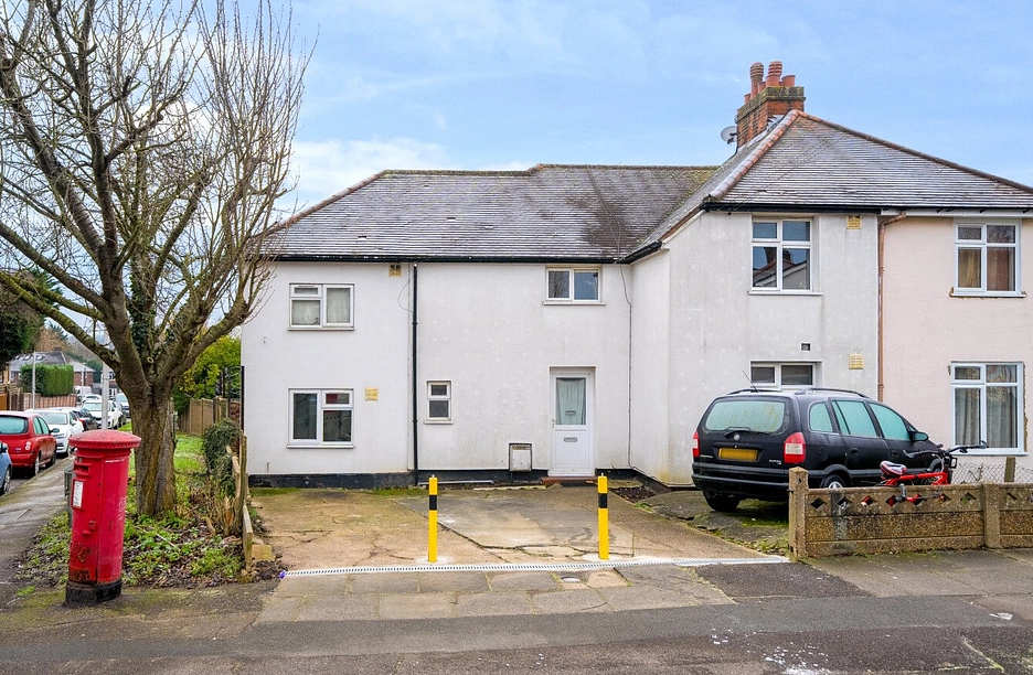 9 bedroom house for sale - Greenstead Avenue, Woodford Green, IG8