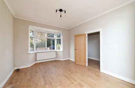 3 bedroom house for sale - Tomswood Hill, Ilford, IG6 - Property View 2