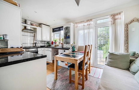 3 bedroom house for sale - Chigwell Road, Woodford Green, IG8