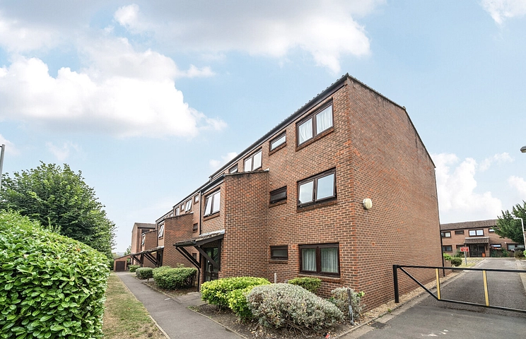 1 bedroom apartment for sale - Churchfields, London, E18